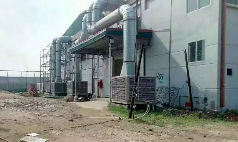 星科環(huán)保空調(diào)冷風(fēng)機(jī)大機(jī)給國(guó)外工廠車間降溫通風(fēng)