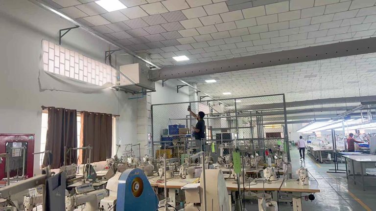 制衣廠降溫安裝蒸發(fā)冷省電空調-臥式管道機 定點降溫