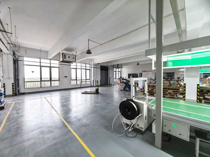 生產(chǎn)車(chē)間制冷降溫，安裝蒸發(fā)冷省電空調(diào)-臥式射流空調(diào)機(jī)組