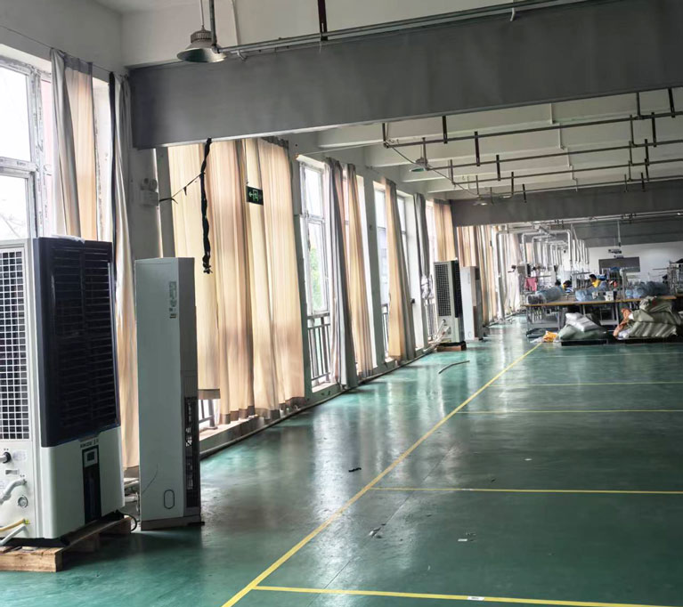 制衣廠制冷降溫，安裝蒸發(fā)冷省電空調(diào)-立式軸流雙風(fēng)口柜機(jī)空調(diào)
